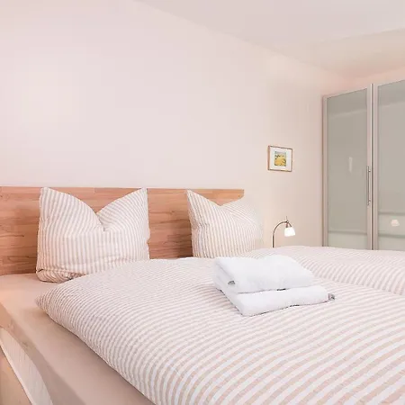 D2 - Haus Duenenpark Koenigsberger Allee 12 - Feriendomizil Hollich Apartament *